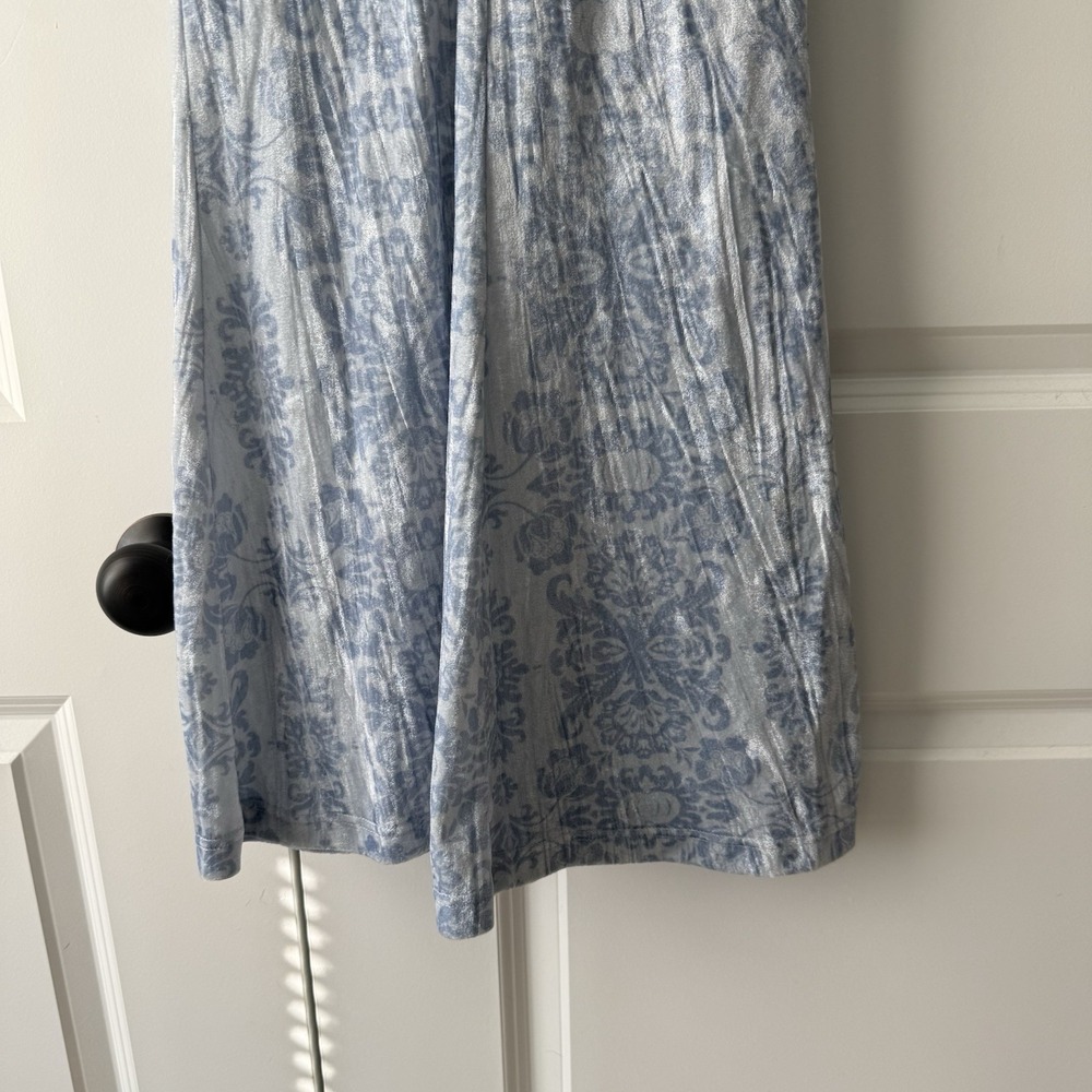dreamy pastel velvet flare pants from Urban Outfitters XS - Picture 4 of 5
